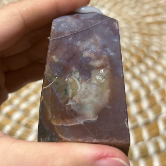 Agate Tower - Picture 4 of 6